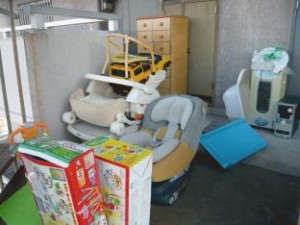 名古屋市千種区の団地でチャイルドシート、タンス等の不用品回収を行いました！