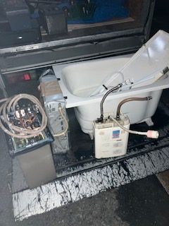 中川区の県営中川住宅で風呂釜、浴槽の撤去とガスコンロ、キッチン給湯 